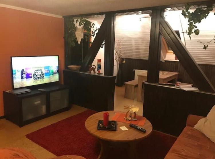 Gemuetliche 3 Raum Wohnung Im Dachgeschoss Ehrenfriedersdorf Exterior foto